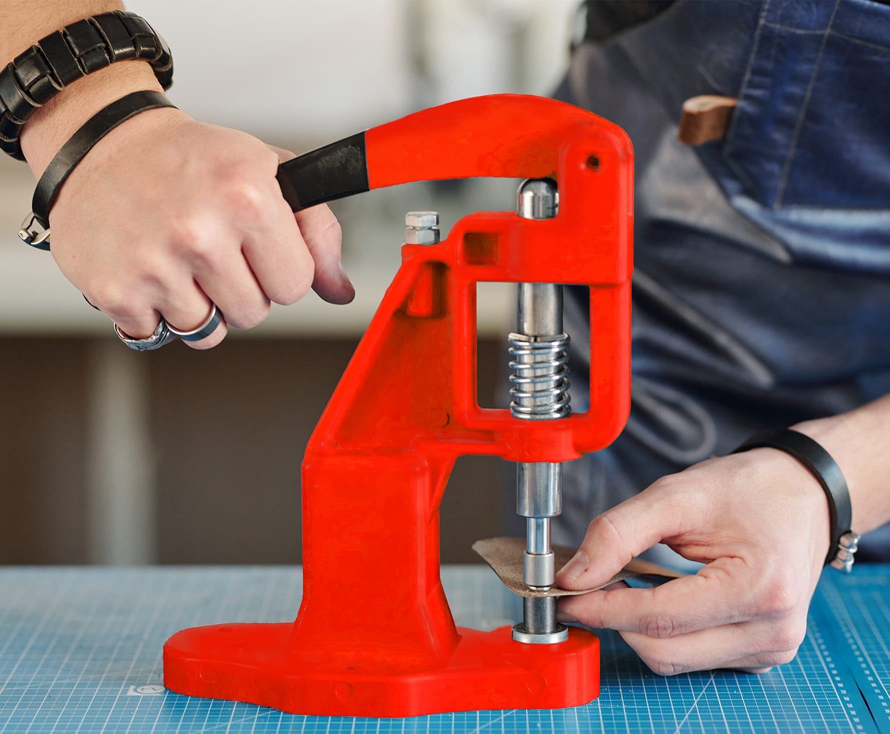 Μπουντουζιέρα Χειρός με Αυτόματη Κοπή Μπουντουζιέρα Χειρός με Αυτόματη Κοπή