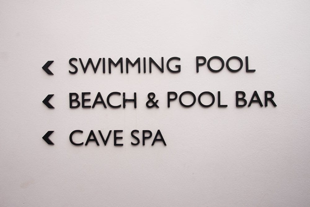 BOMA-4330-Plexiglass Letters on Wall