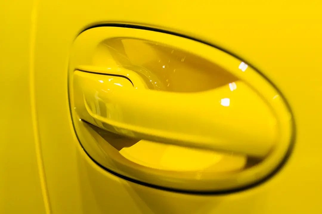 Arlon PCC 421 Gloss Bright Yellow-3