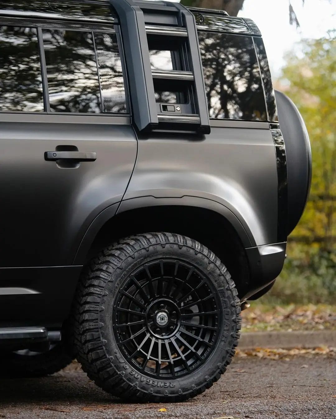 Arlon PCC 453 Satine Black-3