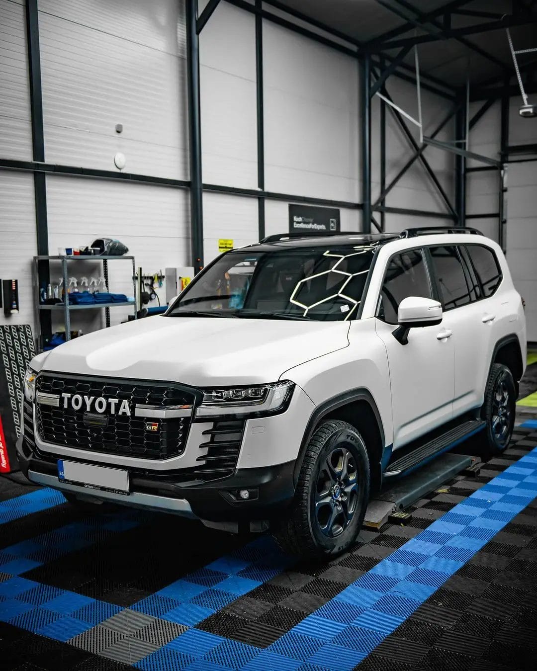 Arlon PCC 455 Satin Pearl White-2 Arlon PCC 455 Satin Pearl White-2